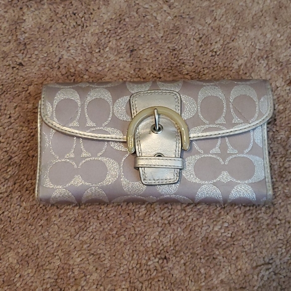 Coach wallet - Picture 1 of 3